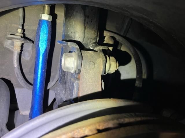 TOYOTA NOAH HYBRID 2017