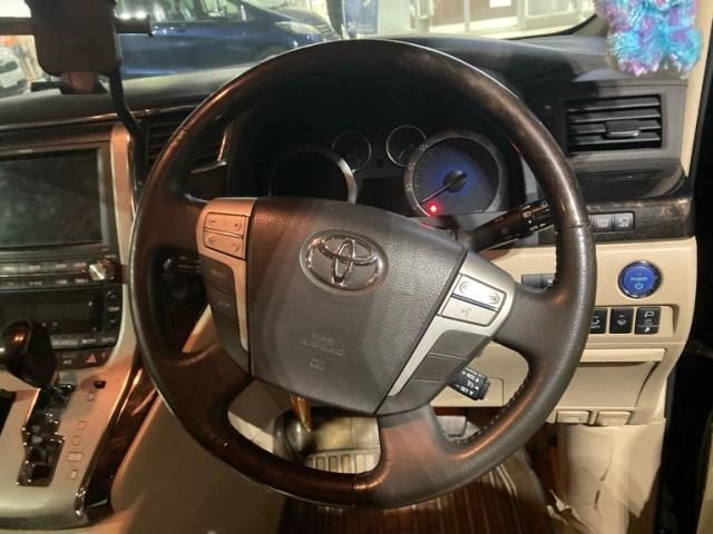 TOYOTA ALPHARD hybrid 4WD 2012