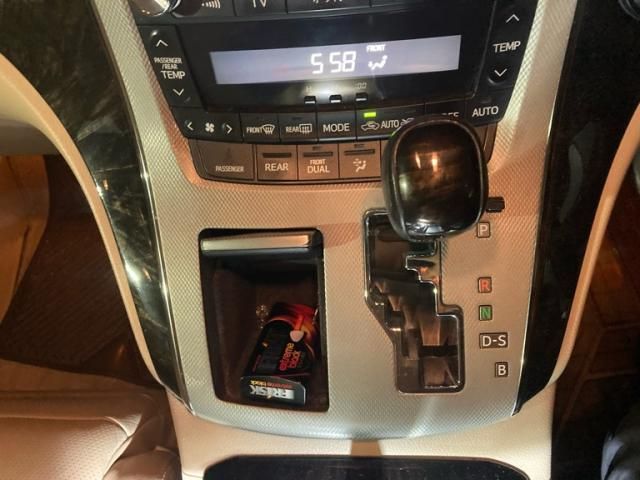 TOYOTA ALPHARD hybrid 4WD 2012