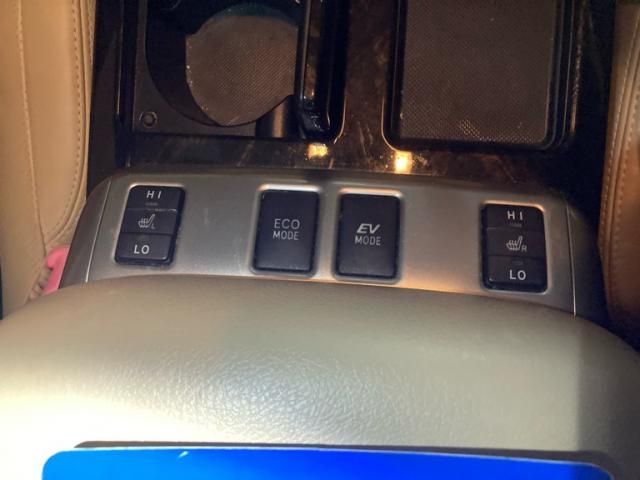 TOYOTA ALPHARD hybrid 4WD 2012