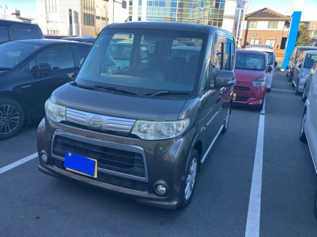 DAIHATSU TANTO CUSTOM 2011