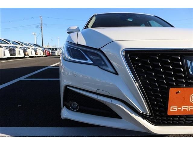 TOYOTA CROWN sedan hybrid 2019