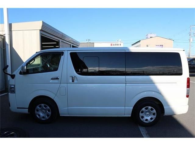 TOYOTA HIACE van 2WD 2023