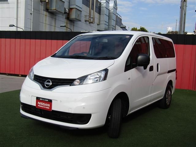NISSAN NV200 VANETTE van 4WD 2025