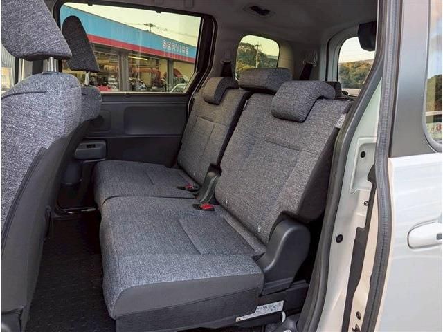 TOYOTA SIENTA HYBRID 2023