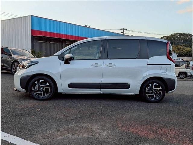 TOYOTA SIENTA HYBRID 2023