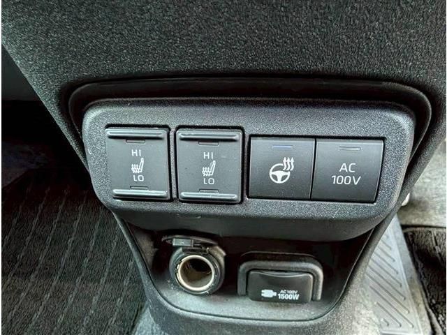 TOYOTA SIENTA HYBRID 2023