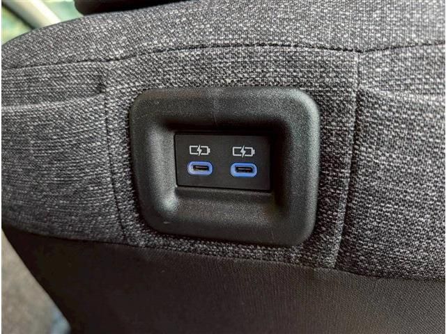 TOYOTA SIENTA HYBRID 2023