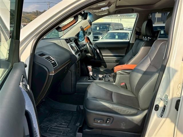 TOYOTA LANDCRUISER PRADO 2022