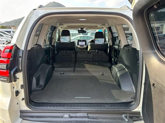 TOYOTA LANDCRUISER PRADO 2022