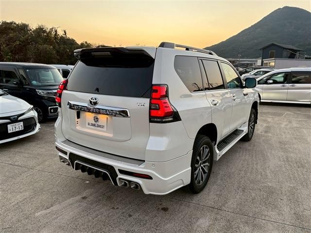 TOYOTA LANDCRUISER PRADO 2022