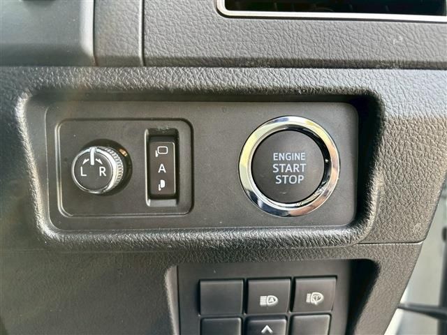 TOYOTA LANDCRUISER PRADO 2022