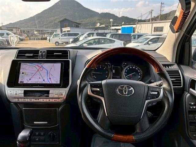 TOYOTA LANDCRUISER PRADO 2022