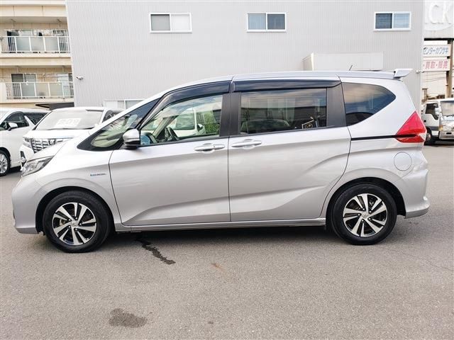 HONDA FREED plus HYBRID 2017