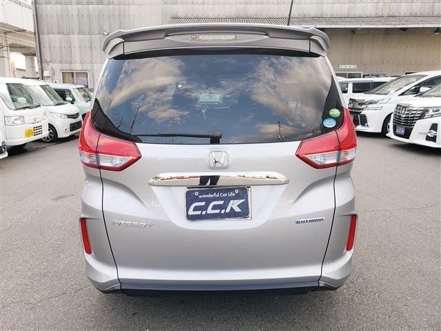 HONDA FREED plus HYBRID 2017