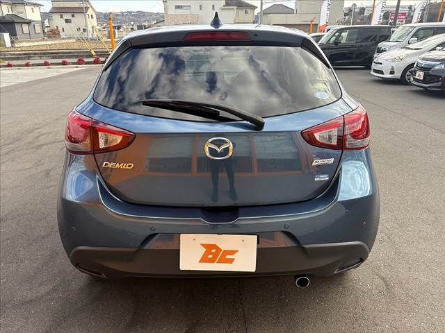 MAZDA DEMIO 2016