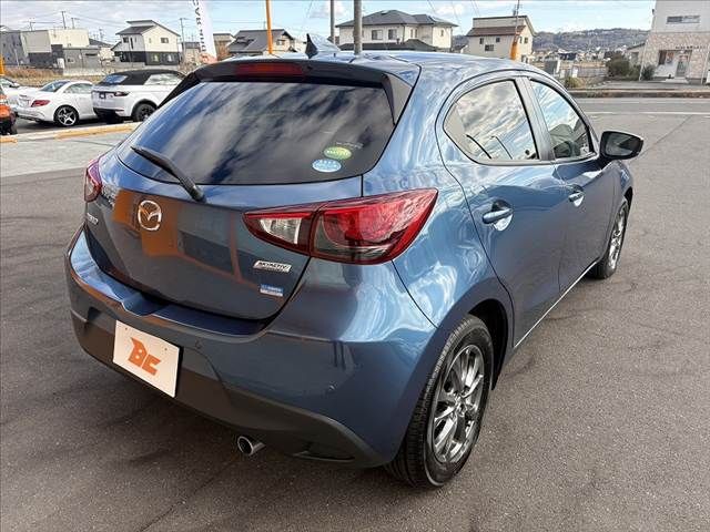 MAZDA DEMIO 2016