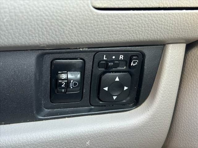 MITSUBISHI eK WAGON 2016