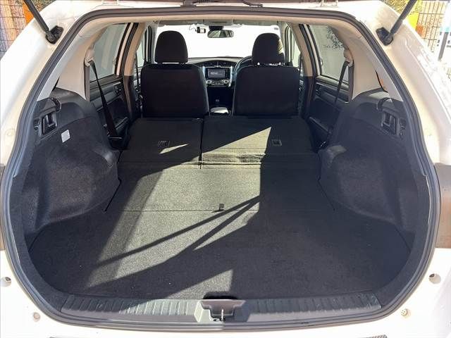 TOYOTA COROLLA FIELDER 2015