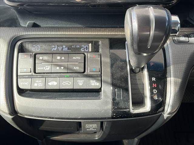 HONDA STEPWAGON SPADA 2016