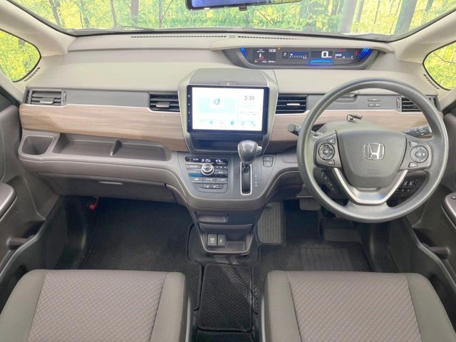 HONDA FREED 2023