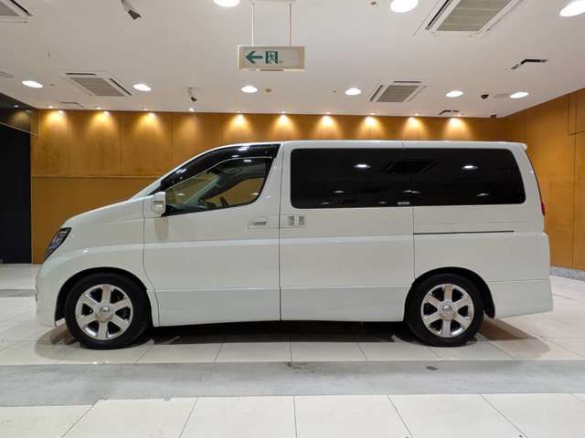 NISSAN ELGRAND 2005