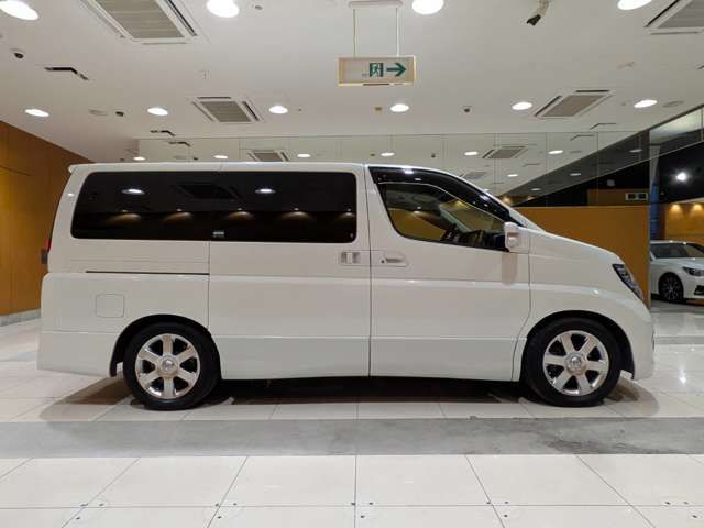 NISSAN ELGRAND 2005