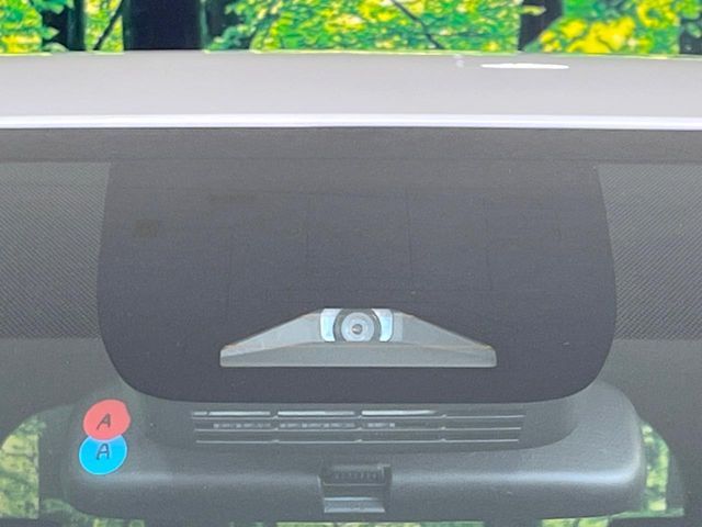 TOYOTA NOAH HYBRID 2022