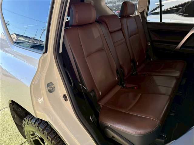 TOYOTA LANDCRUISER PRADO 2016