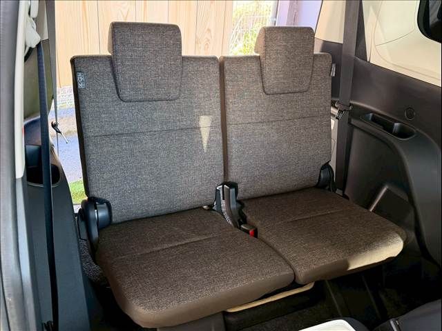 TOYOTA SIENTA HYBRID 2022