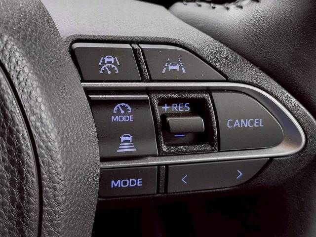 TOYOTA VOXY HYBRID 2023