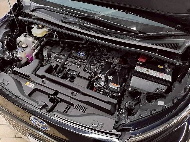 TOYOTA VOXY HYBRID 2023