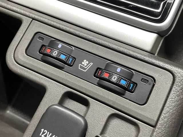 TOYOTA LANDCRUISER PRADO 2023