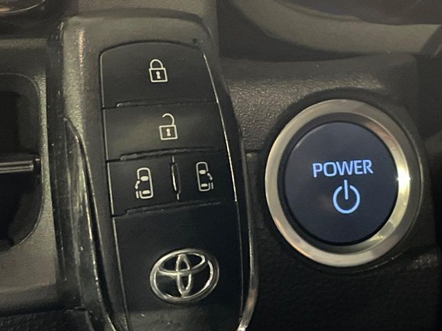 TOYOTA SIENTA HYBRID 2023