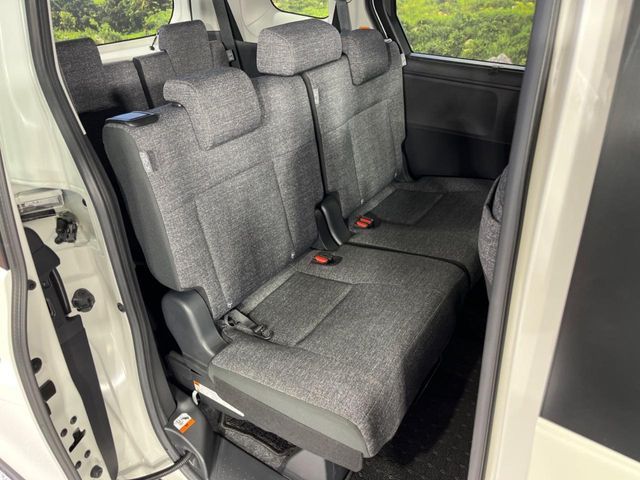 TOYOTA SIENTA HYBRID 2023