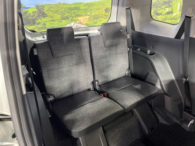 TOYOTA SIENTA HYBRID 2023