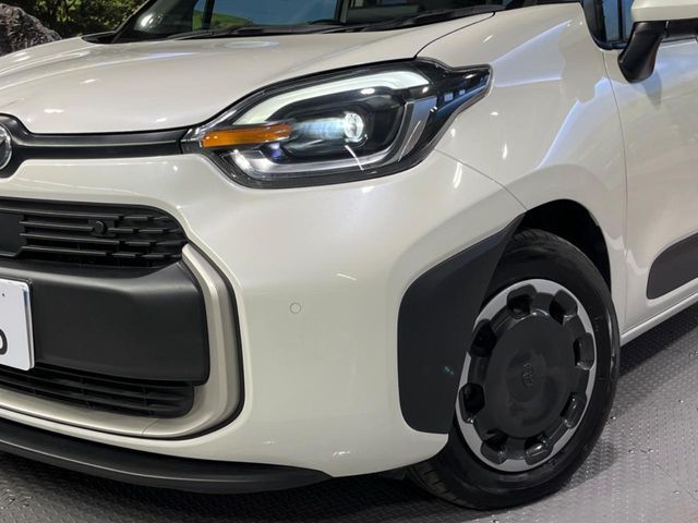 TOYOTA SIENTA HYBRID 2023