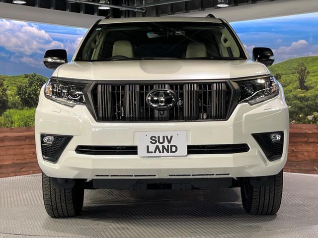 TOYOTA LANDCRUISER PRADO 2023