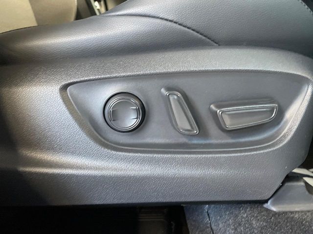 TOYOTA COROLLA CROSS HYBRID 2023