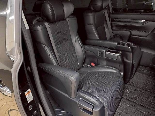 TOYOTA VELLFIRE 2019