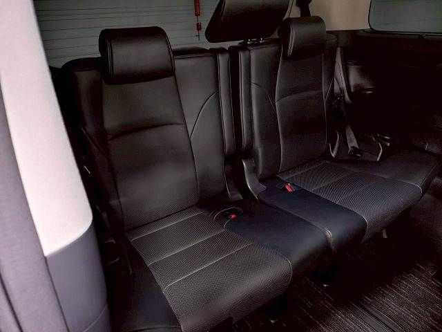 TOYOTA VELLFIRE 2019