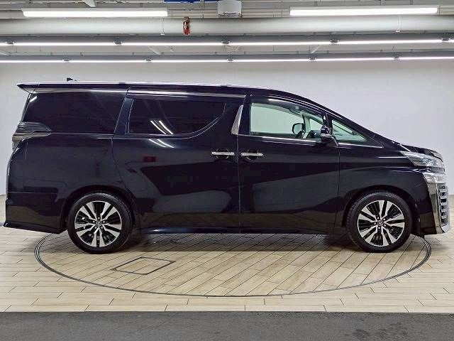 TOYOTA VELLFIRE 2019