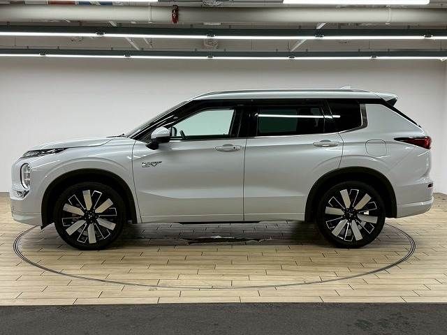 MITSUBISHI OUTLANDER PHEV 2021
