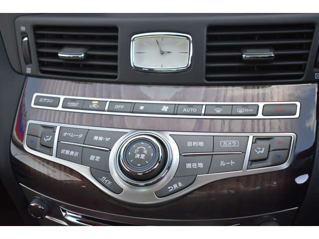 NISSAN FUGA HYBRID 2017