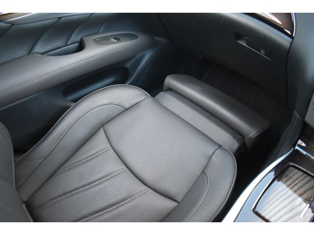 NISSAN FUGA HYBRID 2017