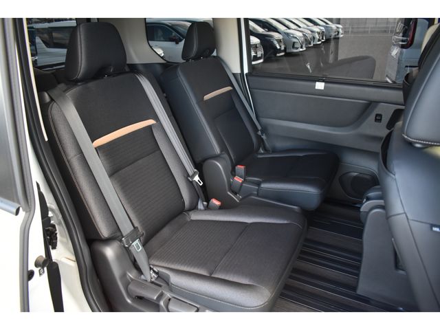 NISSAN SERENA  WG 2024