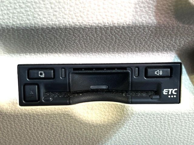 TOYOTA SIENTA HYBRID 2022