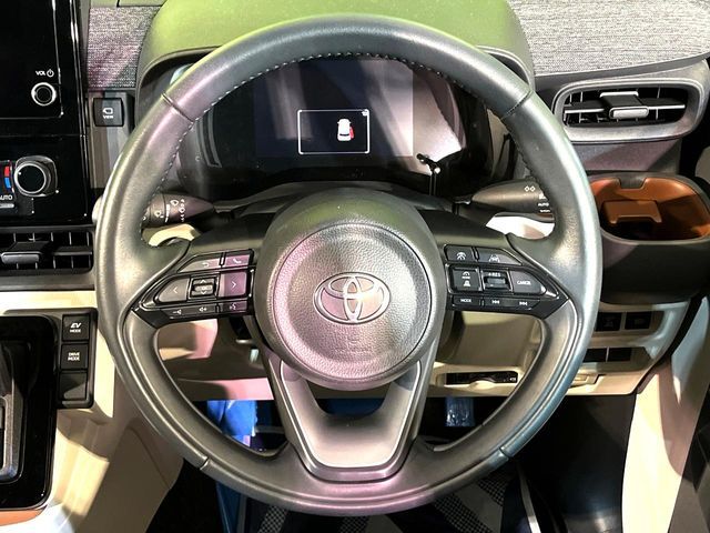 TOYOTA SIENTA HYBRID 2022