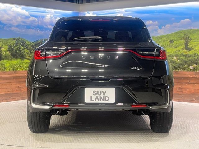 TOYOTA LEXUS LBX 2024