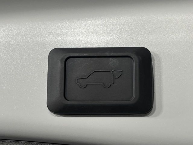 TOYOTA RAV4 4WD 2023